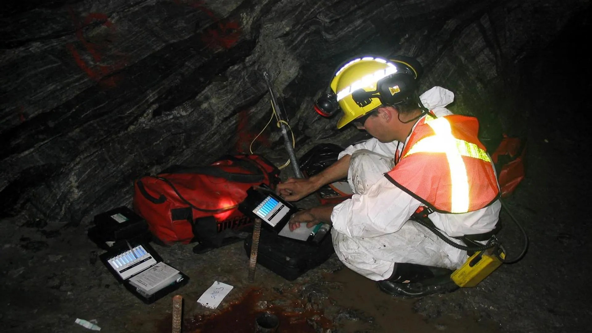 measuring-hydrogen-from-canadian-shield-1 Ancient Rocks Leak Clean Hydrogen